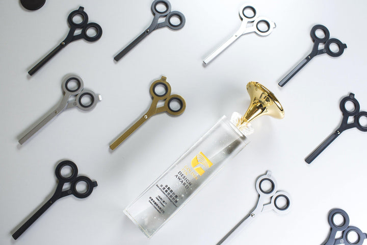 HMM - Ciseaux - Ciseaux dorés avec socle (16,5 cm)