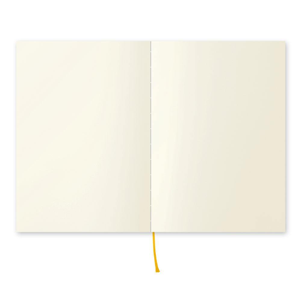 Midori MD Paper – MD Blank Notebook – A5 Plain Notebook (14.8 x 21cm)