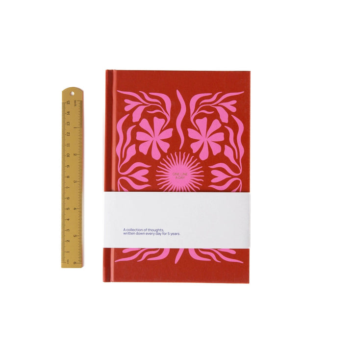 A-Journal - Journal d'une ligne par jour Sun Flow Pink - Journal de réflexions B6 (13 x 19 cm)