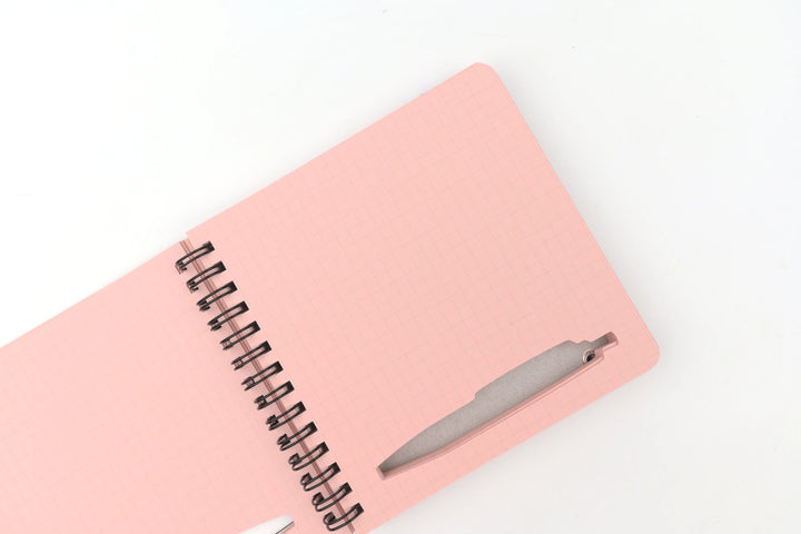 Mark’s – Remember to Write – Cuaderno Cuadriculado Rosa  (15,5 x 11,5 cm)
