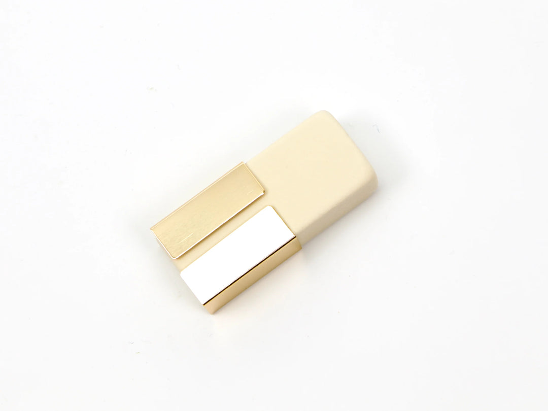 Seed – Hyper Gold Eraser – Eraser with gold metallic cover (2.2 x 5 cm)