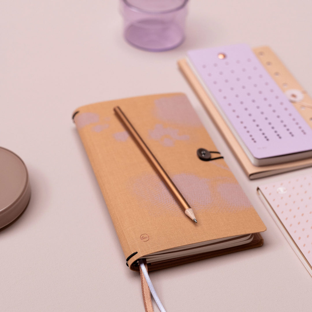 tinne mia button notebook