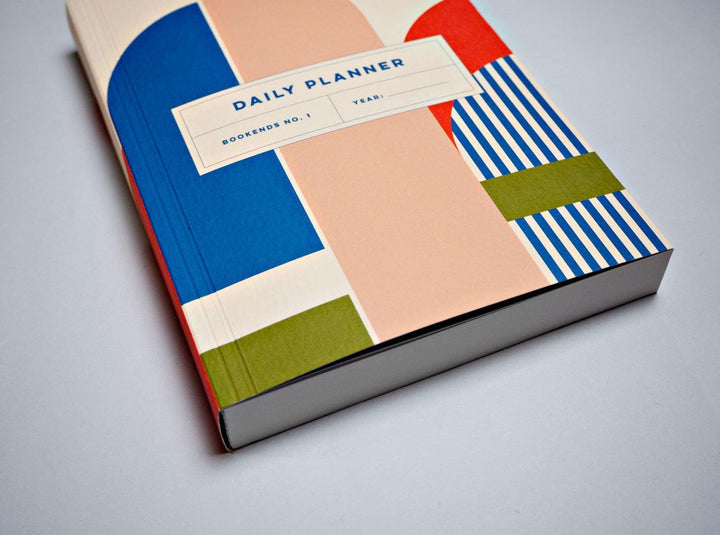 The Completist – Bookends Daily Planner – Planificador Diario A5 (15 x 21cm)