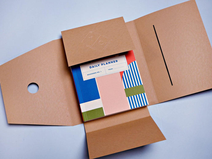 The Completist – Bookends Daily Planner – Planificador Diario A5 (15 x 21cm)
