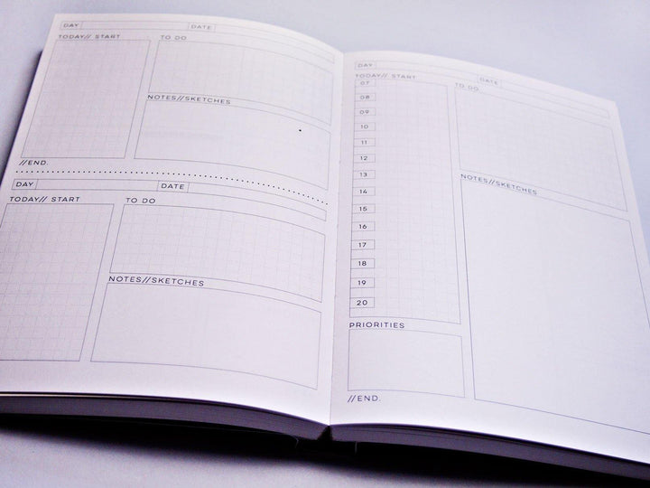 The Completist – Bookends Daily Planner – Planificador Diario A5 (15 x 21cm)