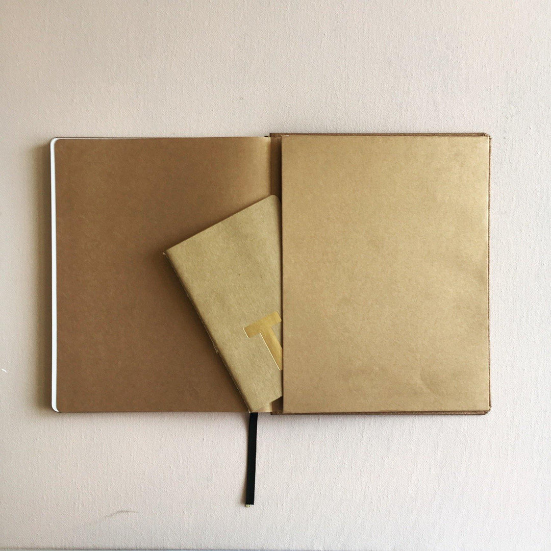 Tinne + Mia – Linen Notebook Forest Green – Cuaderno rayado y puntos verde B6 (16 x 13 cm)