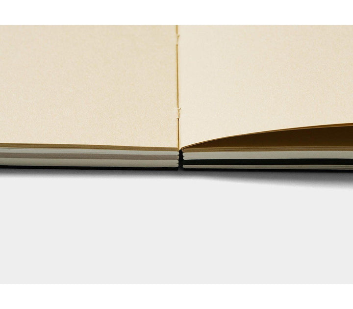 Trolls Paper – Caprice Navy – Plain Notebook B6 (13 x 18.5 cm)